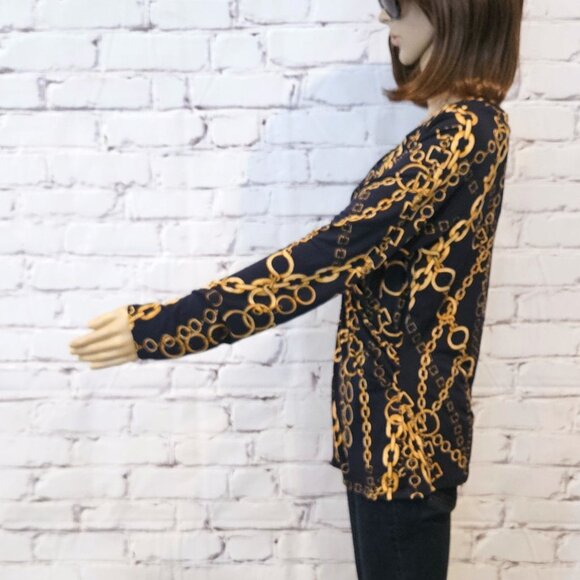 PREMISE - wrap top (navy blue/gold chain print) - Picture 7 of 9